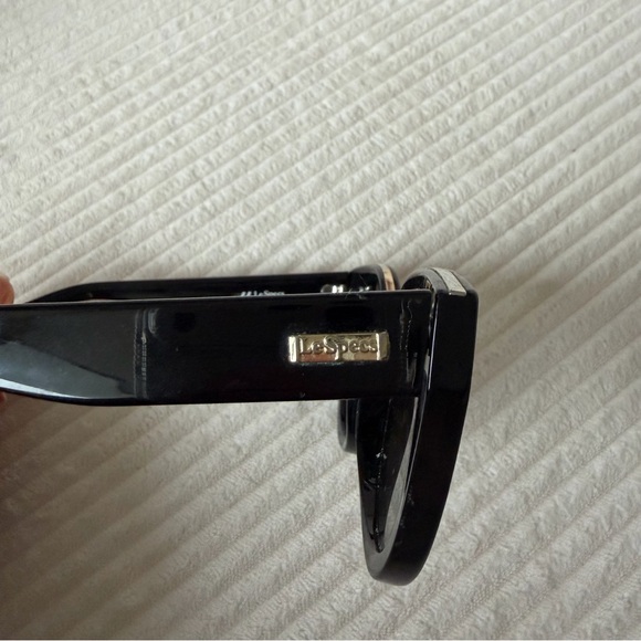 Le Specs Air Heart Black Cat-Eye Sunglasses - Picture 5 of 6